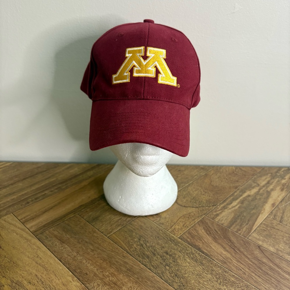 Maroon & Gold Adult Men’s Hat U Of M Minnesota Gophers